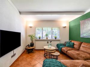 Dog-Friendly Stay w Spa