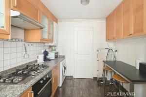 Charming 2-Bedroom Apartment in Paris 5