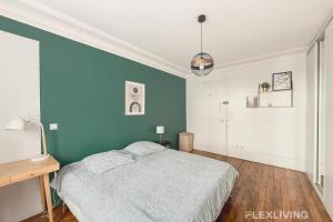 Charming Room in shared 2-Bedroom Apartment in Paris 5