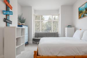 Mayfield House by Grandeur Property