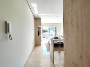 Brand new and cozy loft minutes from the Airport