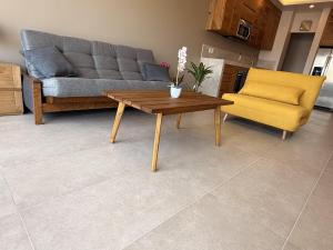 Costta C305 - Santa Cruz