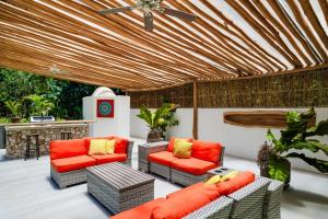 Buendía Lux Mango Suite Stylish Retreat with Pool Near Beach