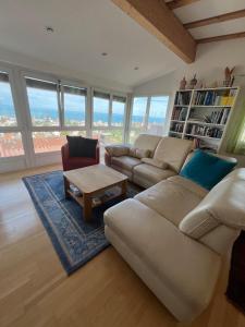 Holiday home with pool & dream view over Lake Constance