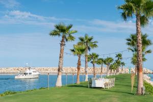 Tiburon Sin Numero, La Playita, San Jose Del Cabo Los Cabos, Baja California Sur 23403, Mexico.