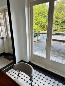 Spacious apartment with roof terrace and balcony