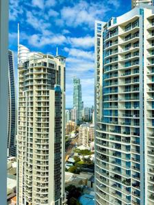 Spectacular Views Level 30