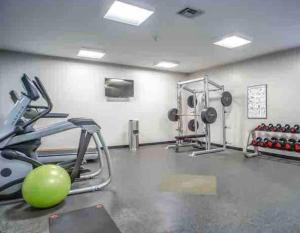 WineDown in Music City FREE Park POOL View