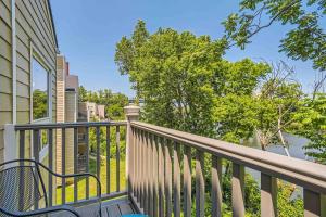 WineDown in Music City FREE Park POOL View