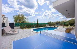 Cozy Home In Kastel Stafilic