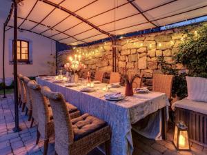 Holiday home in Hamburg with barbecue