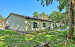 3 Bedroom Cozy Apartment In Altenkirchen