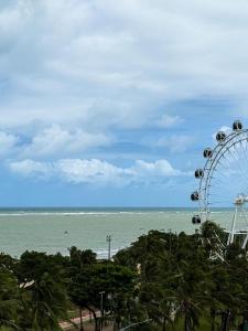 Apartamento à beira mar de Pajuçara com varanda privativa e Wi-Fi rápido