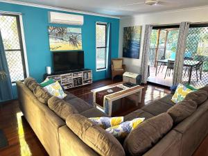 Beachcomber - Rainbow Shores