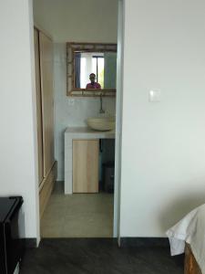 D krisna guest house