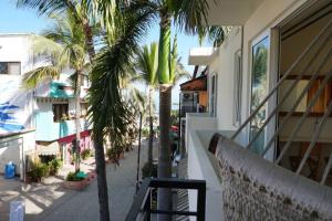 Cental beachside studio