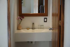 Cental beachside studio