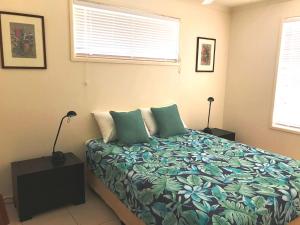 Sinclair - - Rainbow Beach