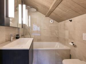 Chalet moderne à Saint-Gervais, 10 pers, sauna, proche pistes, parking, wifi - FR-1-663-46