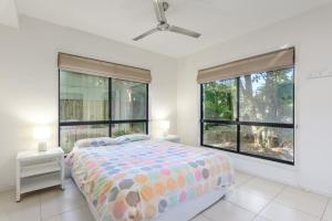 Rainbow Surf 1 - Rainbow Beach - Aircon - pool - walk to beach - Wifi