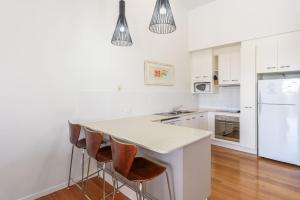 Rainbow Surf 3 - Rainbow Beach