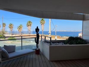 FLCbm- Premium-Beach-2 Rooms-Clim-Terace-Lift-Box