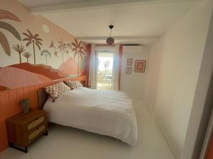 FLCbm- Premium-Beach-2 Rooms-Clim-Terace-Lift-Box