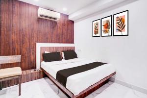 Hotel O Mumbai Versova Metro Station