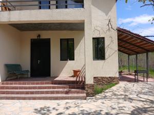 Omsi Villa with views