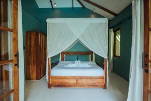 Marevka - Pool Villa with garden