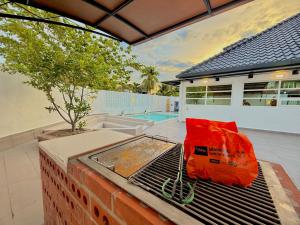 Balinese Corner Private Pool Near Sunway Pyramid Upto 24P