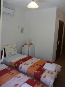 Double or Twin Room with Balcony room in Guest House Jadran Pol