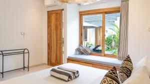 Kaylora Villa by Tanya Pink