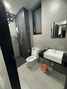 Luxury 3BR Seaview Getaway Perfect for 10 Guests A29