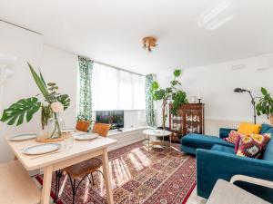Pass the Keys Charming Tranquil 2 BR Kingston Escape London