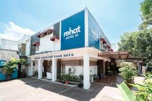 Rehat at Hotel 10 Buah Batu