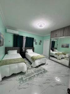 Luxury Haven- Near AC Marriott Hotel Kingston