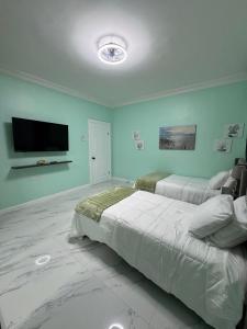 Luxury Haven- Near AC Marriott Hotel Kingston