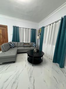 Luxury Haven- Near AC Marriott Hotel Kingston