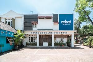 Rehat at Hotel 10 Buah Batu