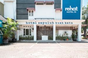 Rehat at Hotel 10 Buah Batu