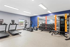 Hampton Inn Dekalb - Near the University