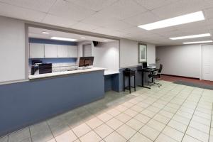 Days Inn by Wyndham Mountain Home