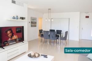 Modern Beach Apartment by Miami Te Espera - Hollywood Beach 6T