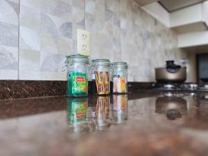 Elegant and Sunny New 2 Bedrooms Excellent Location