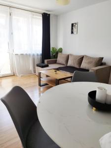 Rynek Golden Stay by Grafit