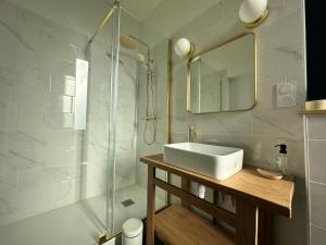 Le Petit Albert - hyper central design studio