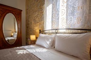 Kalomiris Thea Suite