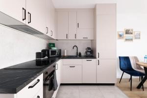 Apartament Brzeziny by Stay&Rest - szybki dojazd i parking