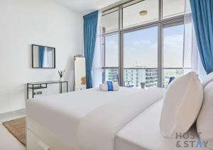 Radiant & Sunny Living - 1BR in ORchid DAMAC Hills